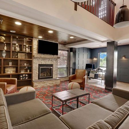 The Crossroads Hotel - Newburgh Bagian luar foto