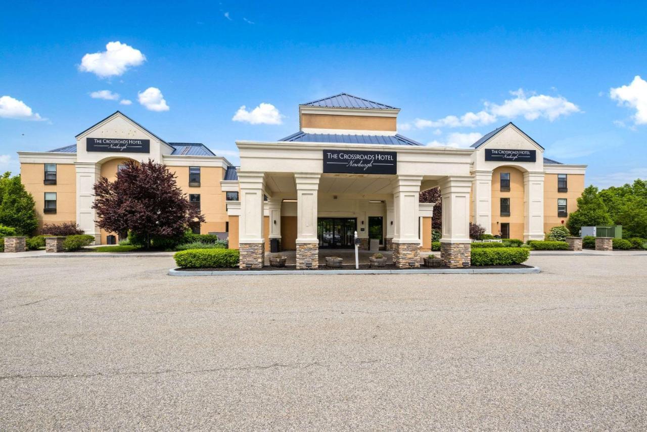 The Crossroads Hotel - Newburgh Bagian luar foto