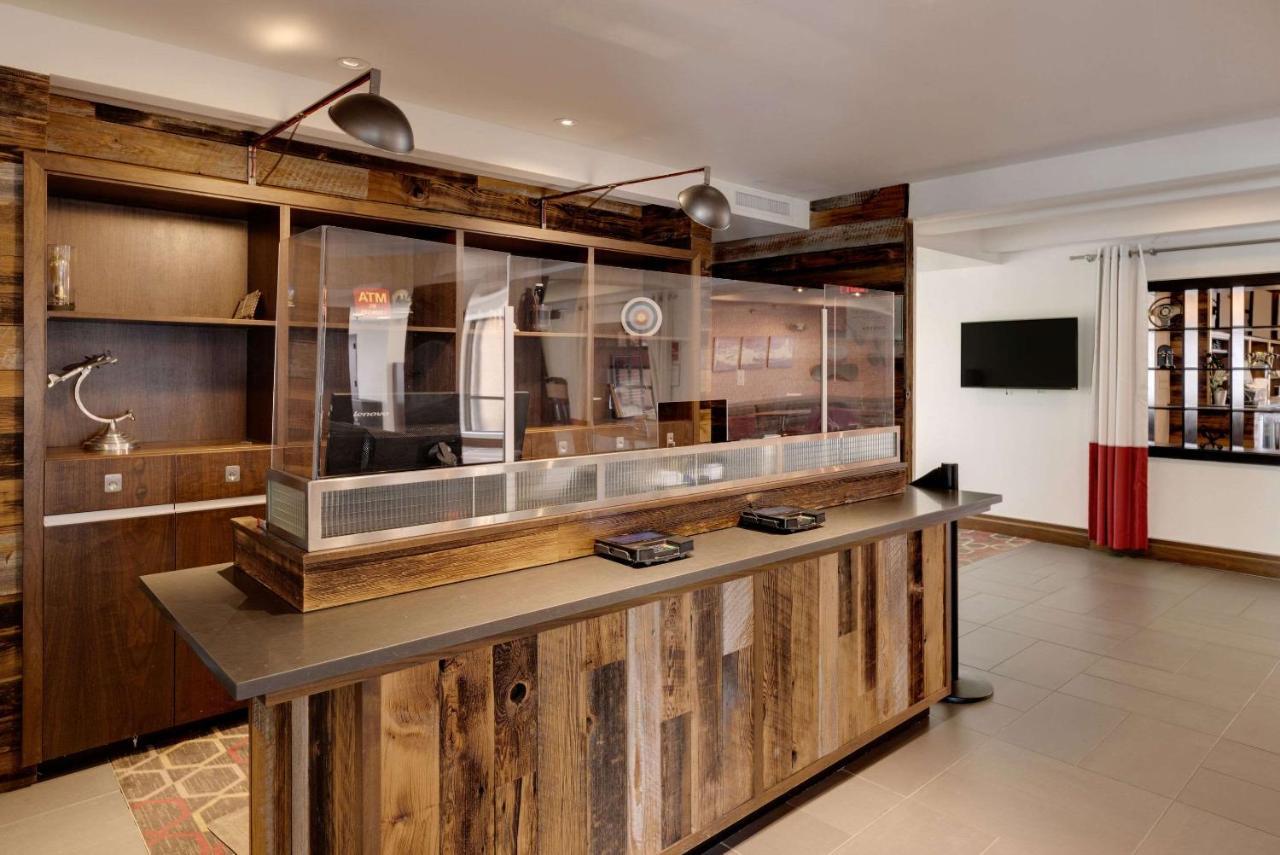 The Crossroads Hotel - Newburgh Bagian luar foto