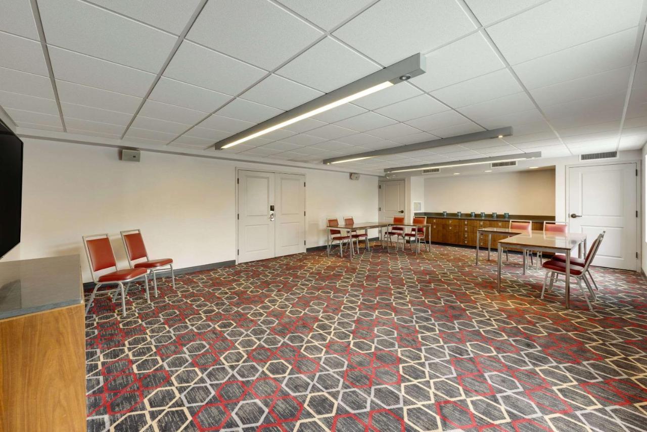 The Crossroads Hotel - Newburgh Bagian luar foto
