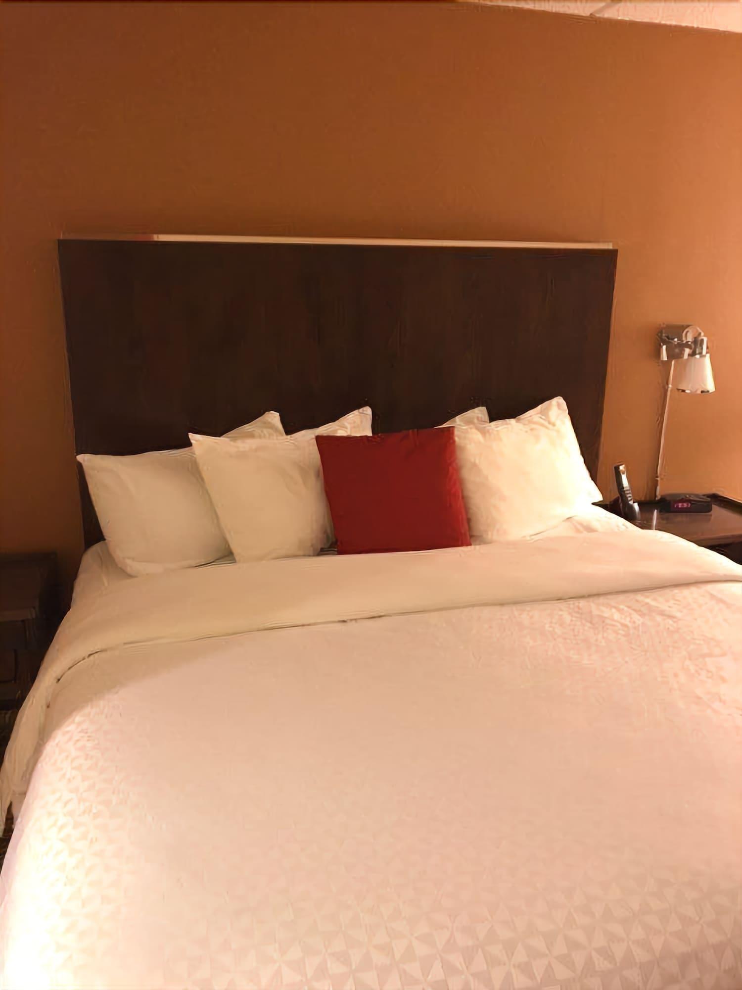 The Crossroads Hotel - Newburgh Bagian luar foto